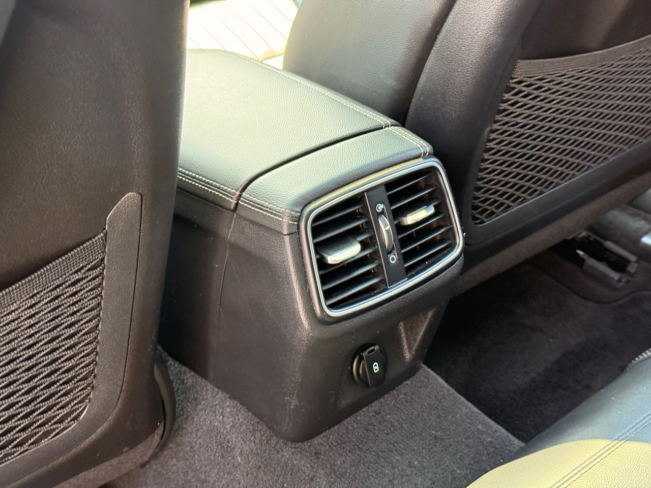 Genesis G70 2.0T 2021 Genesis G70 2.0T 2021