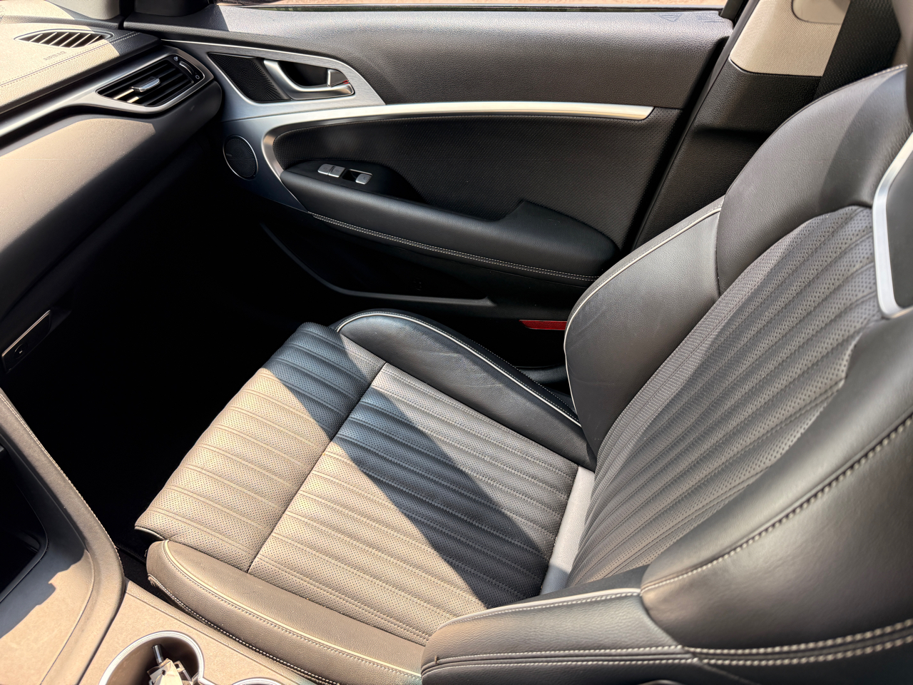 Genesis G70 2.0T 2021 Genesis G70 2.0T 2021