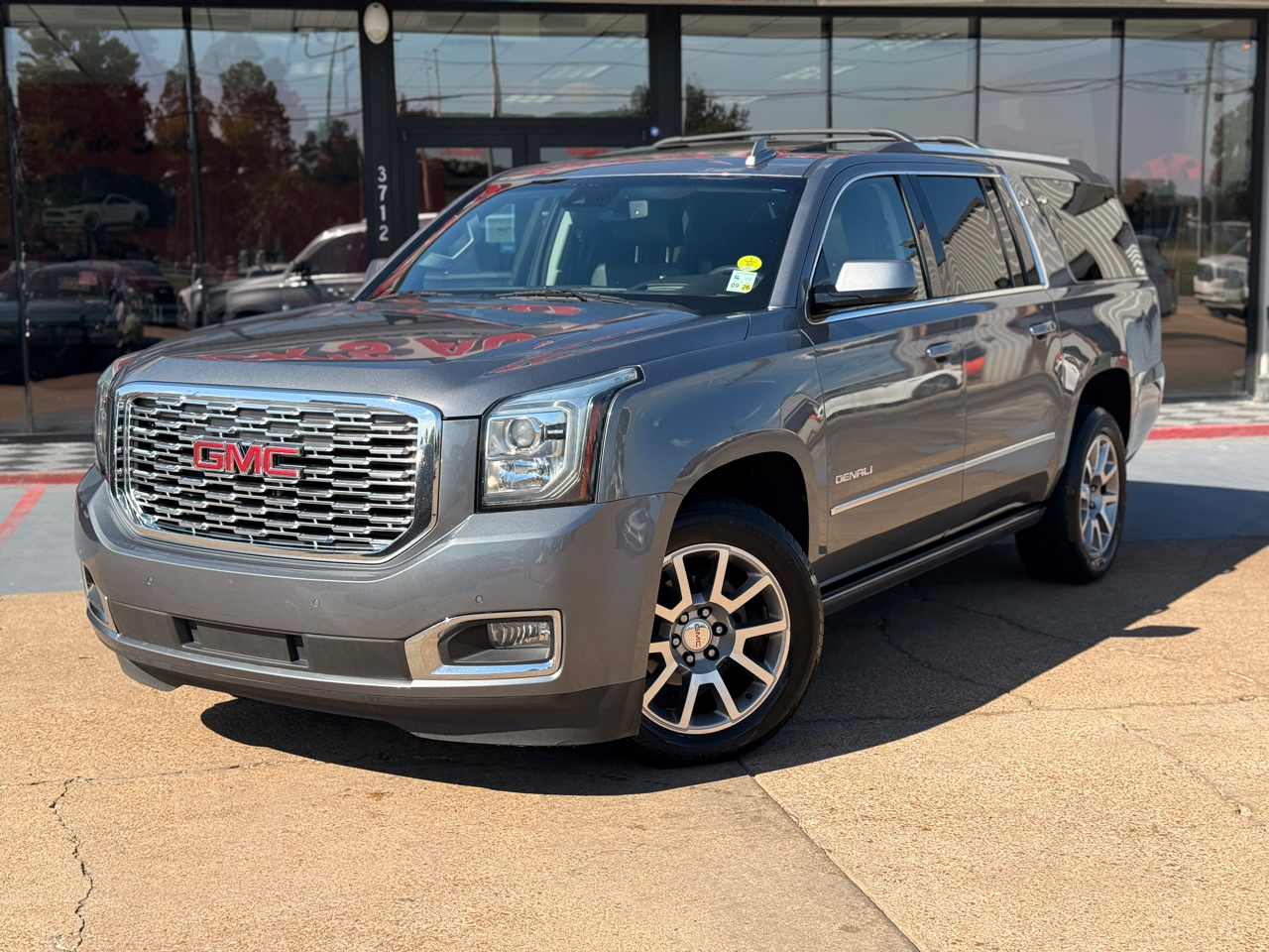 GMC Yukon XL Denali 4WD 2019 GMC Yukon XL Denali 4WD 2019