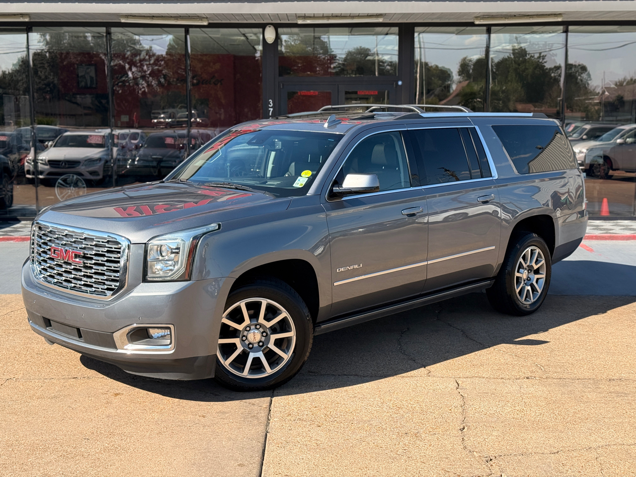 GMC Yukon XL Denali 4WD 2019 GMC Yukon XL Denali 4WD 2019
