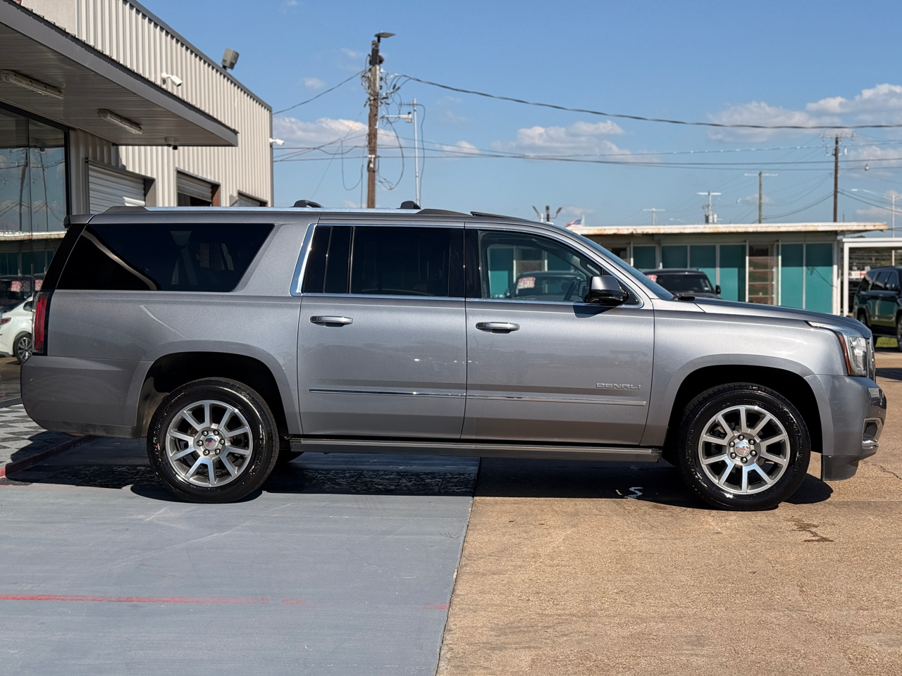 GMC Yukon XL Denali 4WD 2019 GMC Yukon XL Denali 4WD 2019