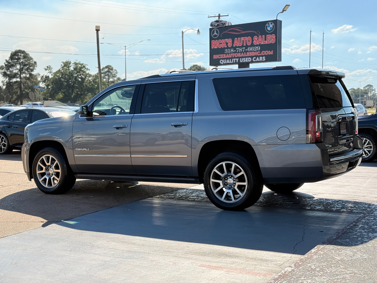 GMC Yukon XL Denali 4WD 2019 GMC Yukon XL Denali 4WD 2019
