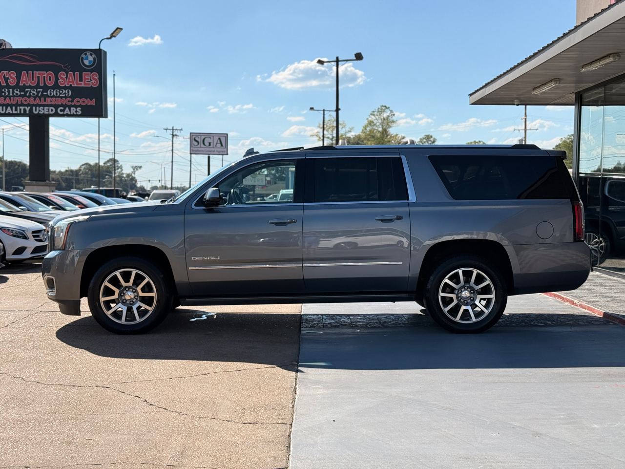 GMC Yukon XL Denali 4WD 2019 GMC Yukon XL Denali 4WD 2019