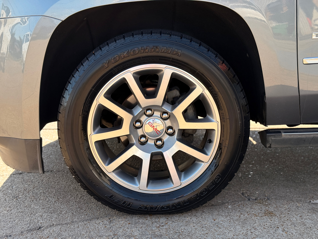 GMC Yukon XL Denali 4WD 2019 GMC Yukon XL Denali 4WD 2019