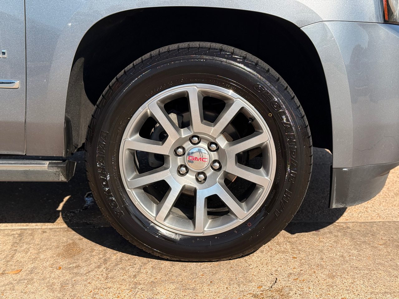 GMC Yukon XL Denali 4WD 2019 GMC Yukon XL Denali 4WD 2019