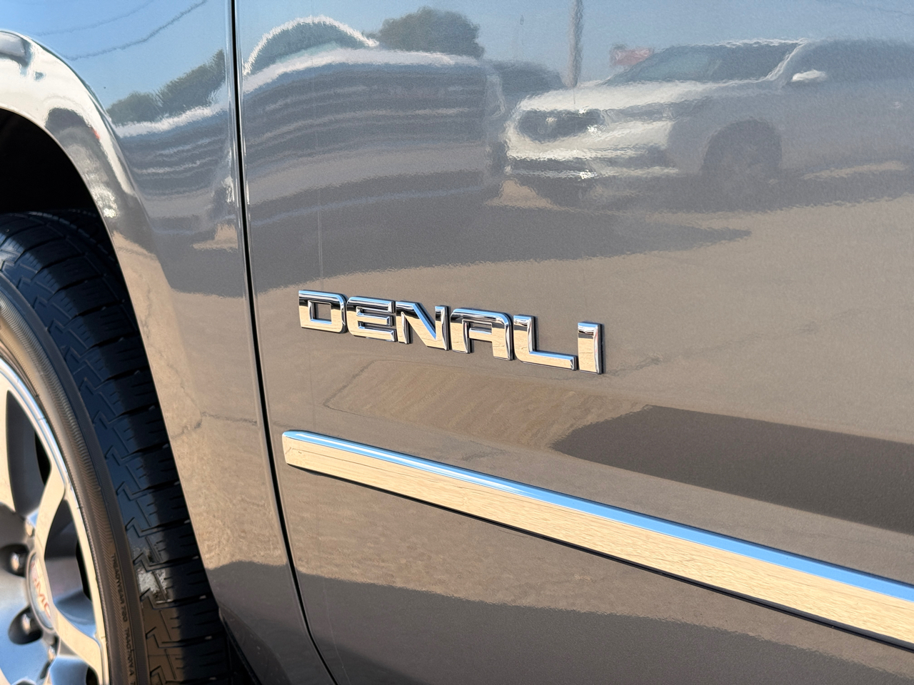 GMC Yukon XL Denali 4WD 2019 GMC Yukon XL Denali 4WD 2019