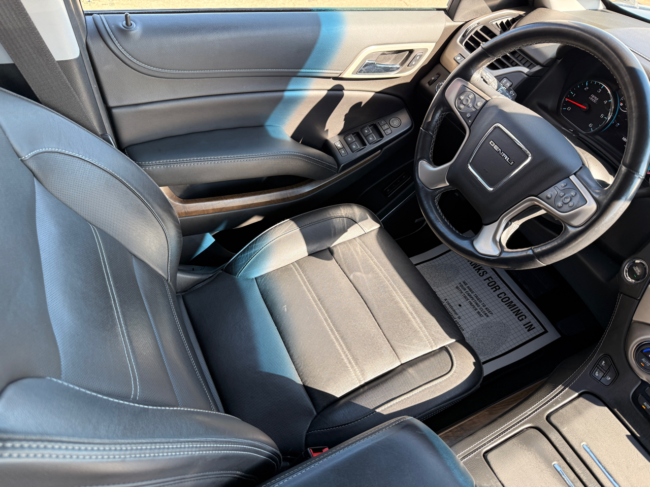 GMC Yukon XL Denali 4WD 2019 GMC Yukon XL Denali 4WD 2019