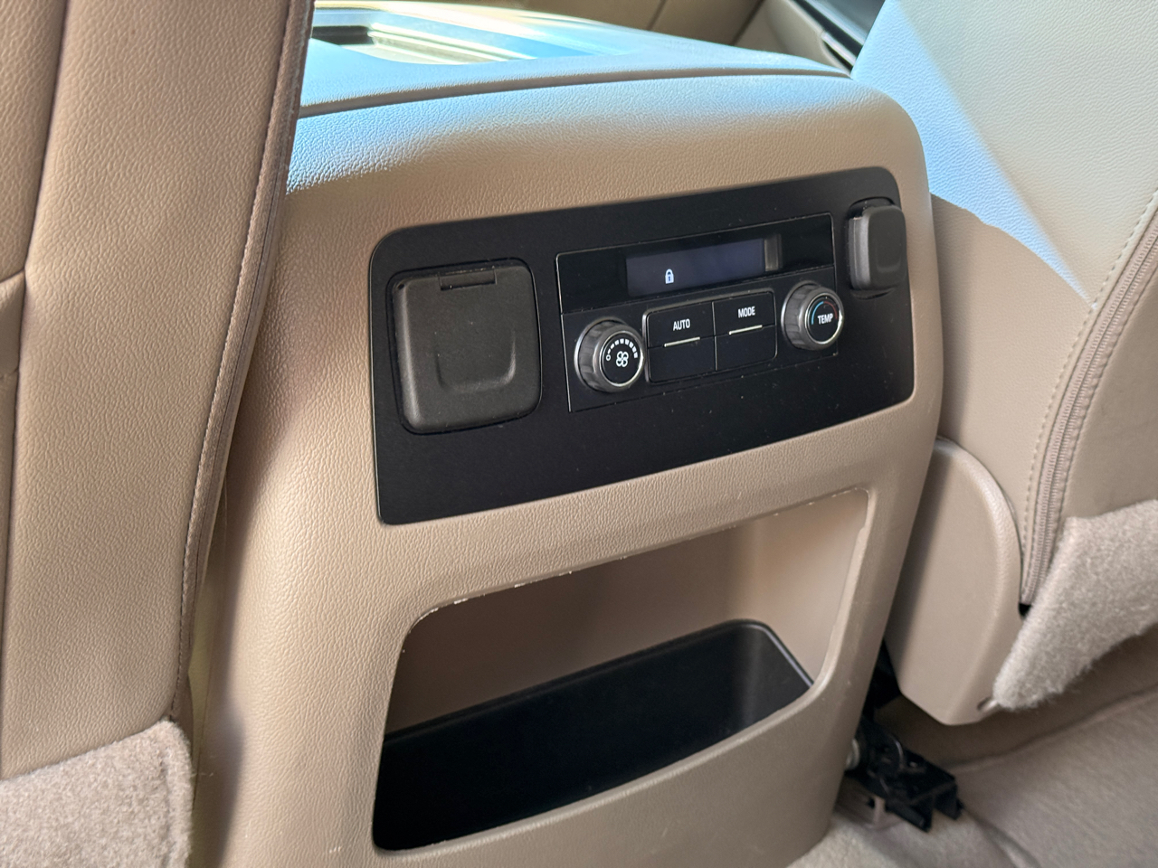 GMC Yukon SLT Standard Edition 2019 GMC Yukon SLT Standard Edition 2019
