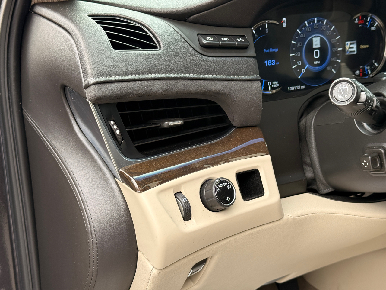 Cadillac Escalade Premium 2WD 2018 Cadillac Escalade Premium 2WD 2018