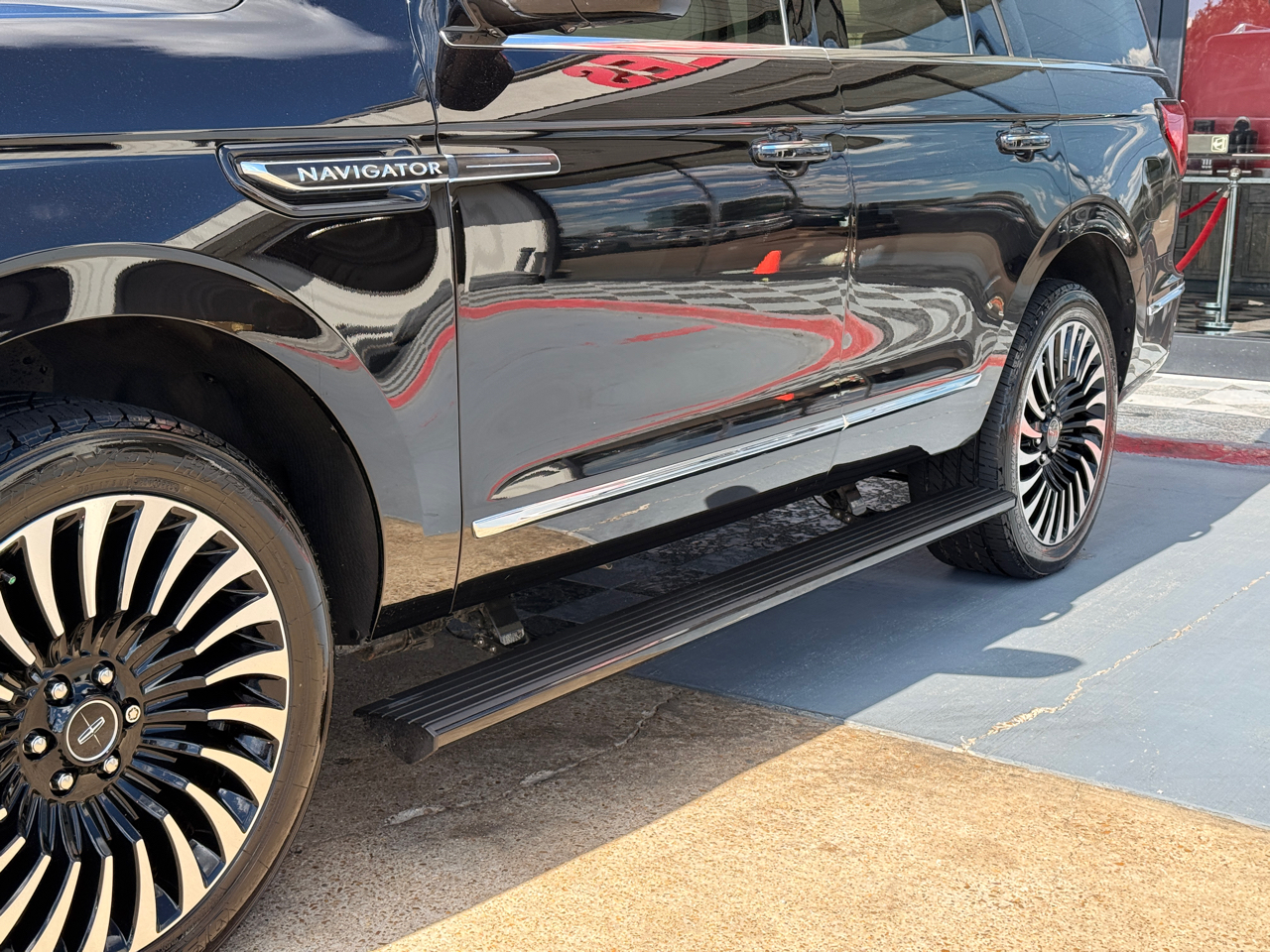 Lincoln Navigator Black Label 4WD 2020 Lincoln Navigator Black Label 4WD 2020