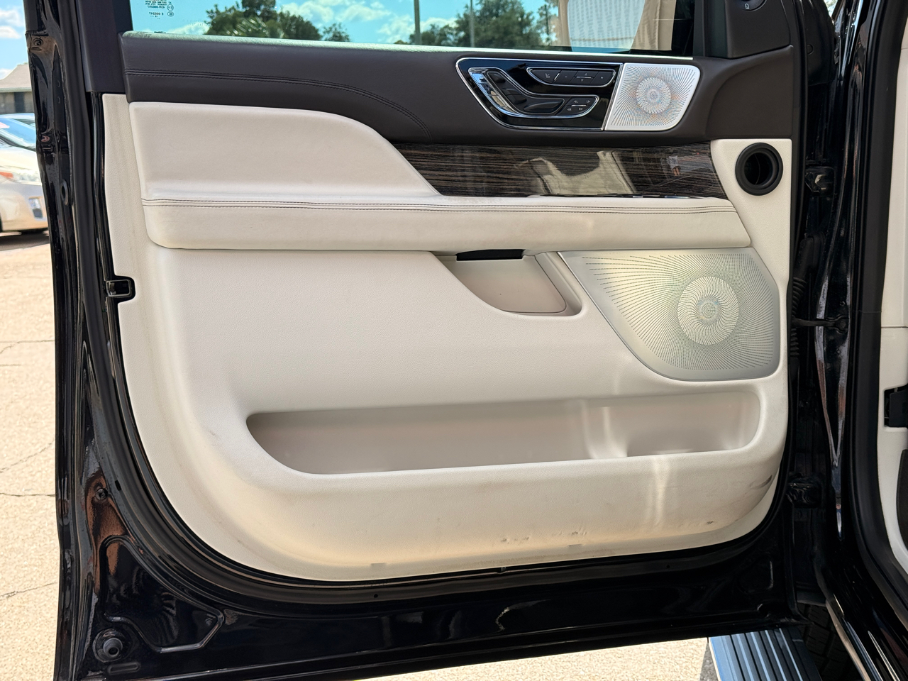 Lincoln Navigator Black Label 4WD 2020 Lincoln Navigator Black Label 4WD 2020