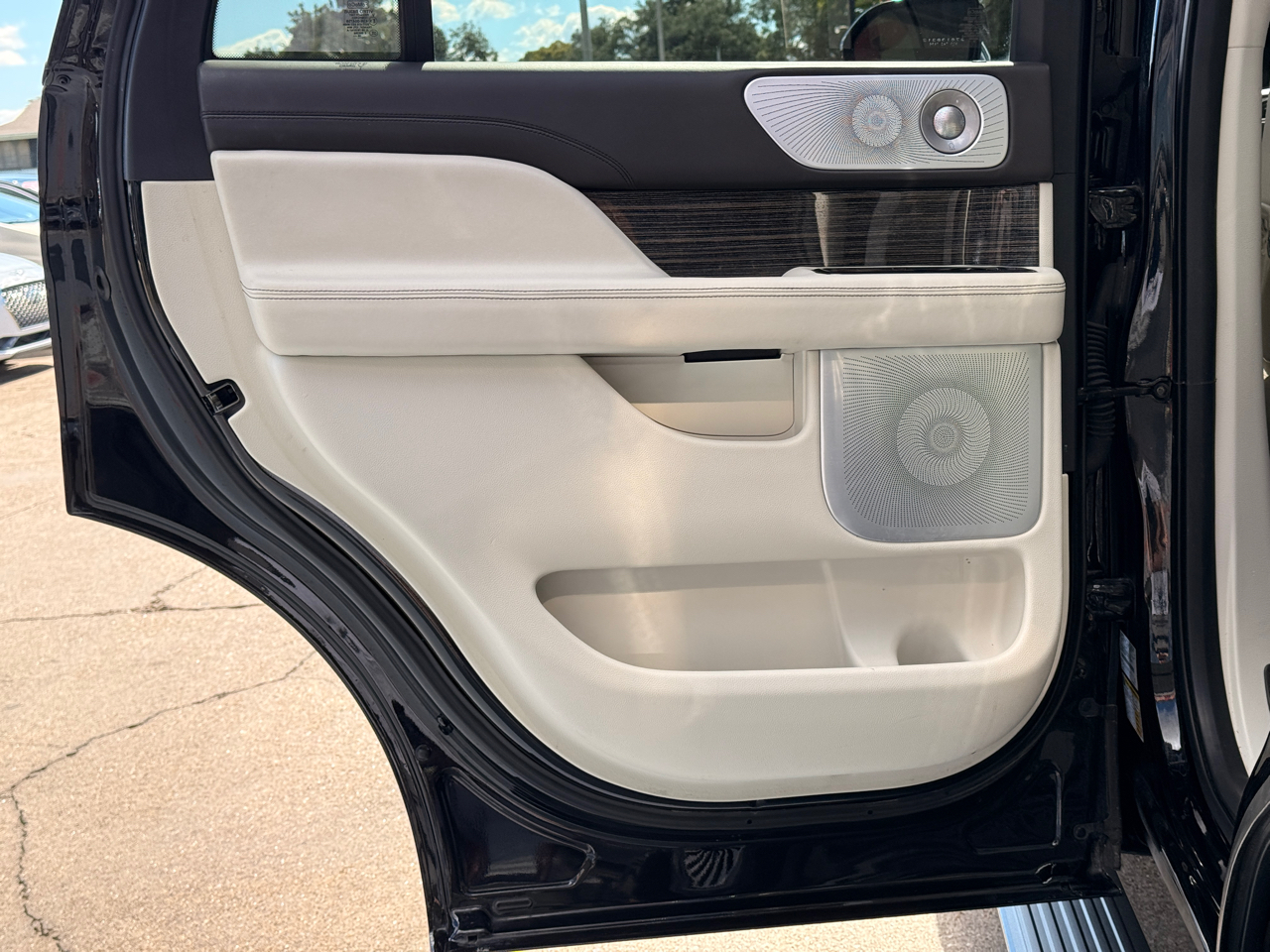 Lincoln Navigator Black Label 4WD 2020 Lincoln Navigator Black Label 4WD 2020