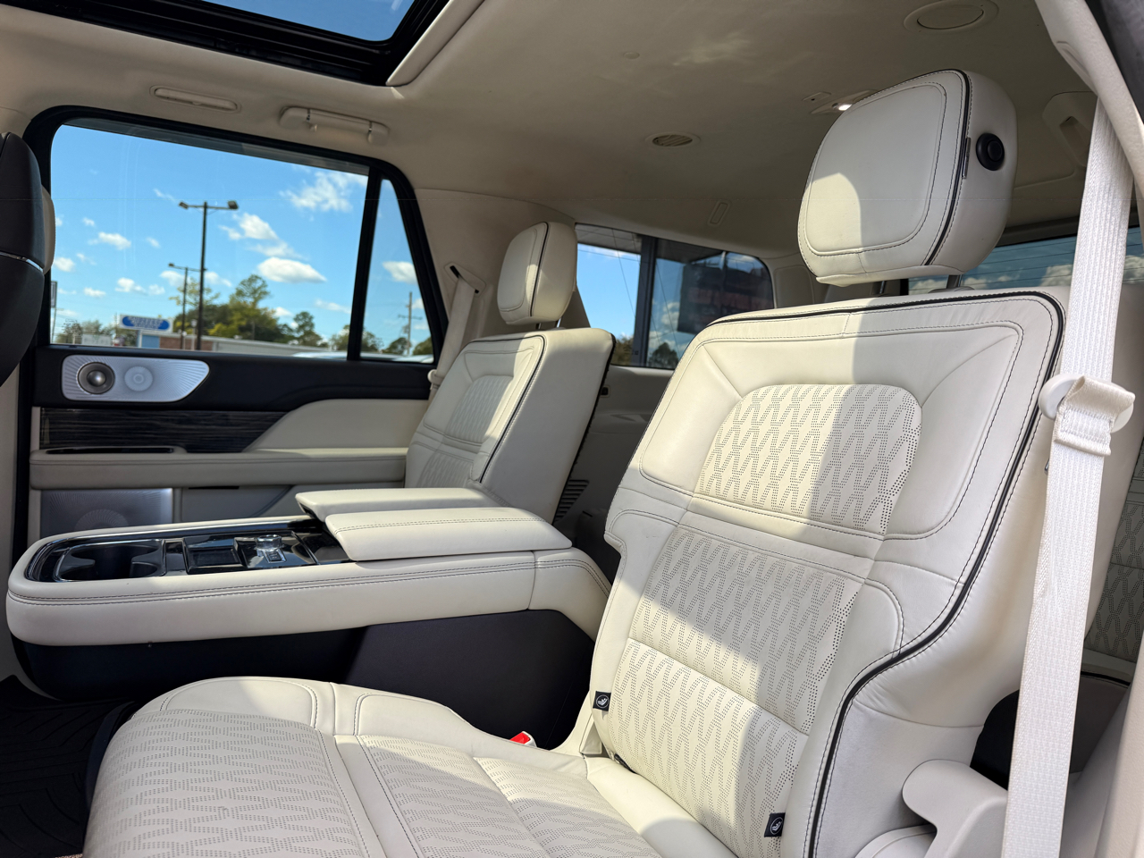 Lincoln Navigator Black Label 4WD 2020 Lincoln Navigator Black Label 4WD 2020