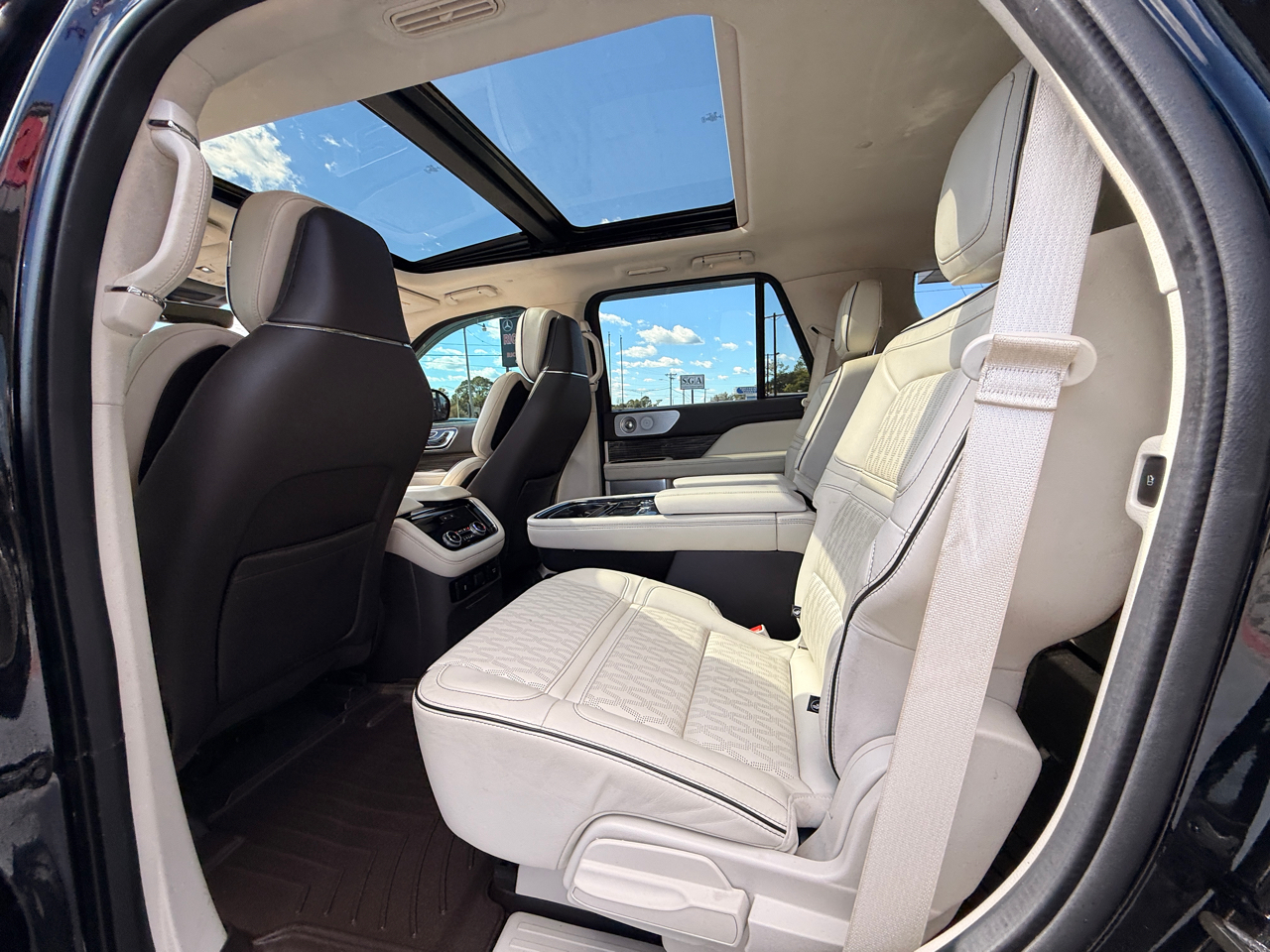 Lincoln Navigator Black Label 4WD 2020 Lincoln Navigator Black Label 4WD 2020