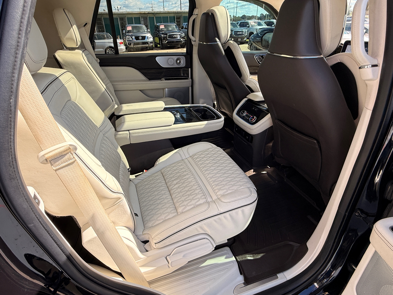 Lincoln Navigator Black Label 4WD 2020 Lincoln Navigator Black Label 4WD 2020