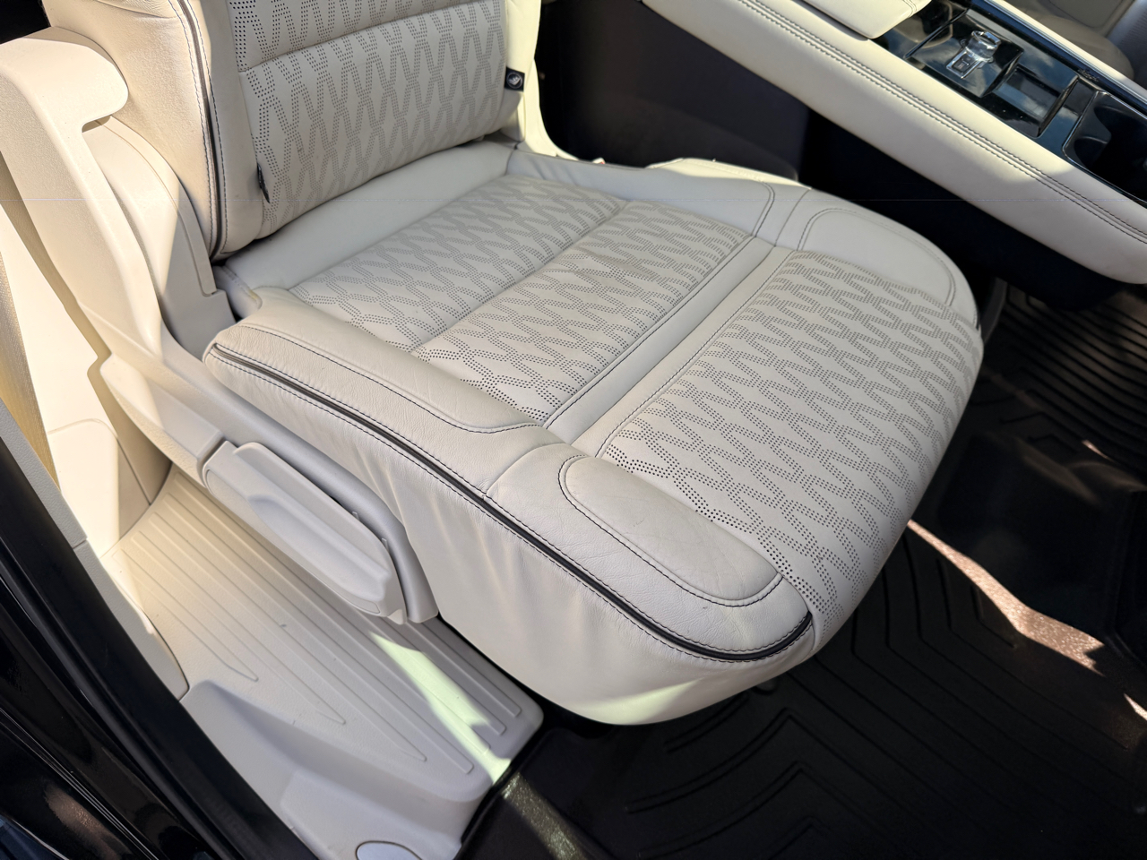 Lincoln Navigator Black Label 4WD 2020 Lincoln Navigator Black Label 4WD 2020