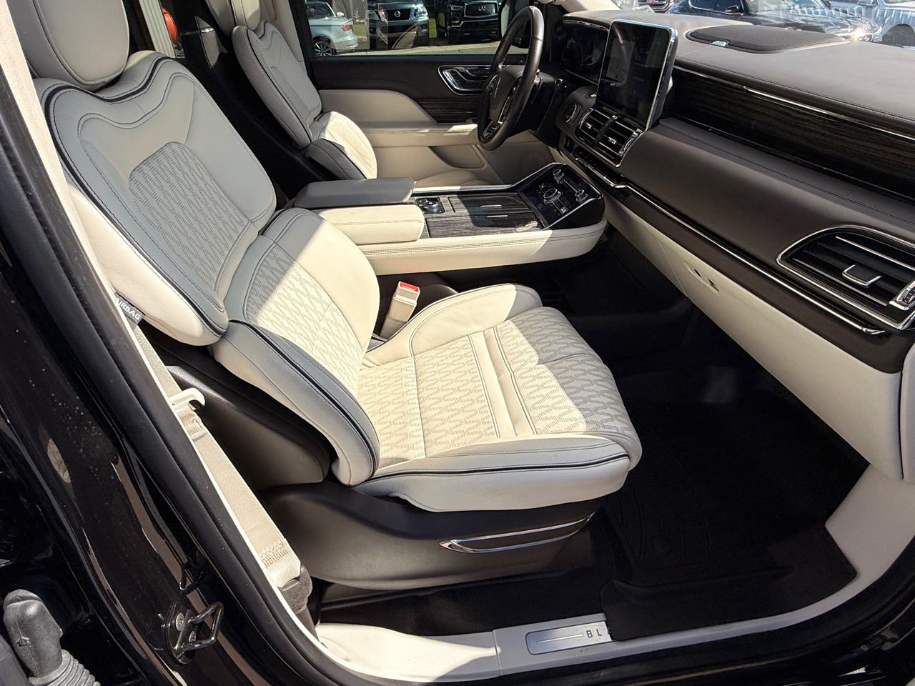 Lincoln Navigator Black Label 4WD 2020 Lincoln Navigator Black Label 4WD 2020