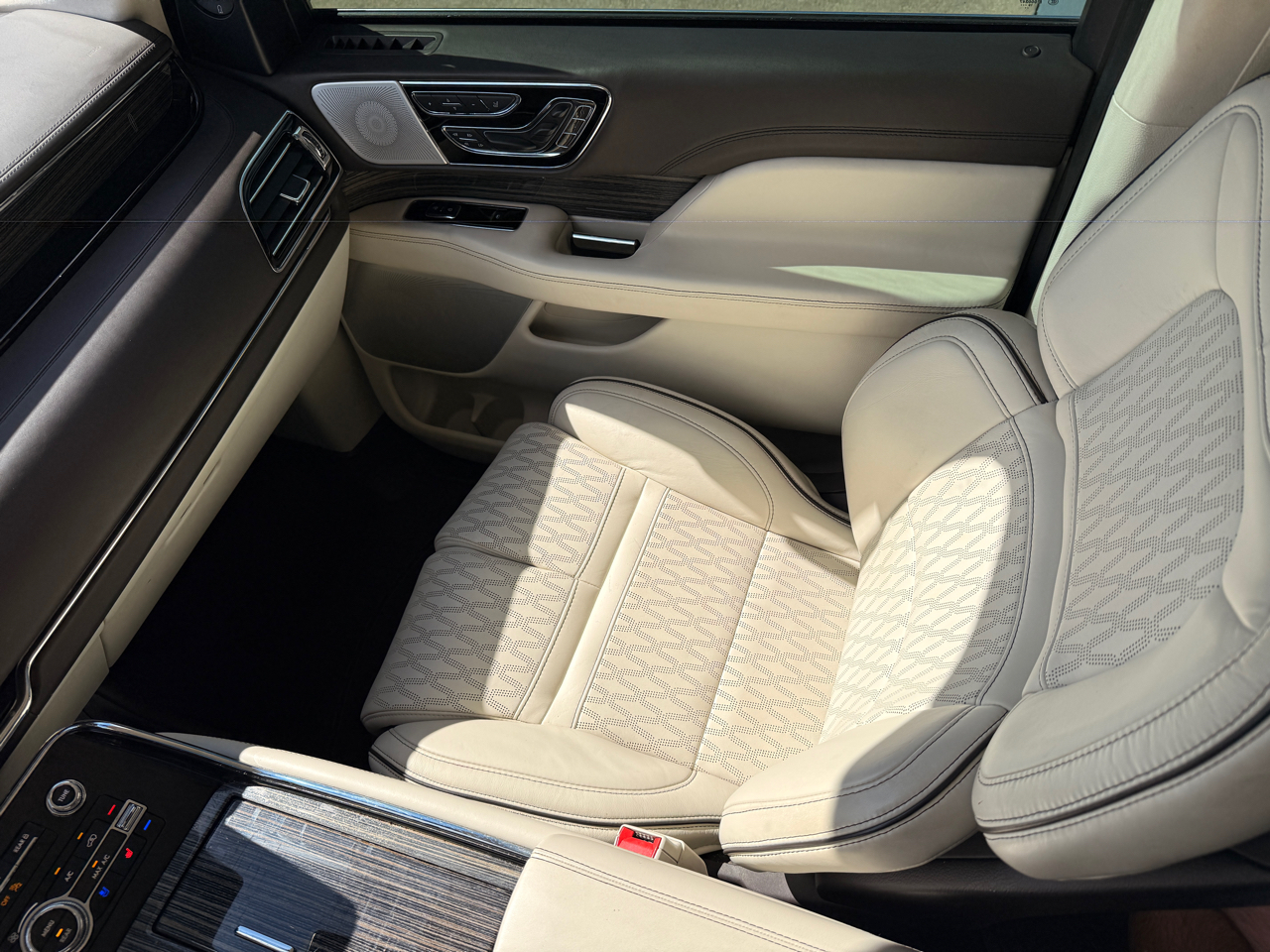 Lincoln Navigator Black Label 4WD 2020 Lincoln Navigator Black Label 4WD 2020