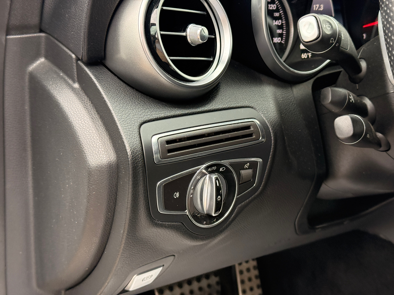 Mercedes-Benz C-Class C400 4MATIC Sedan 2015 Mercedes-Benz C-Class C400 4MATIC Sedan 2015