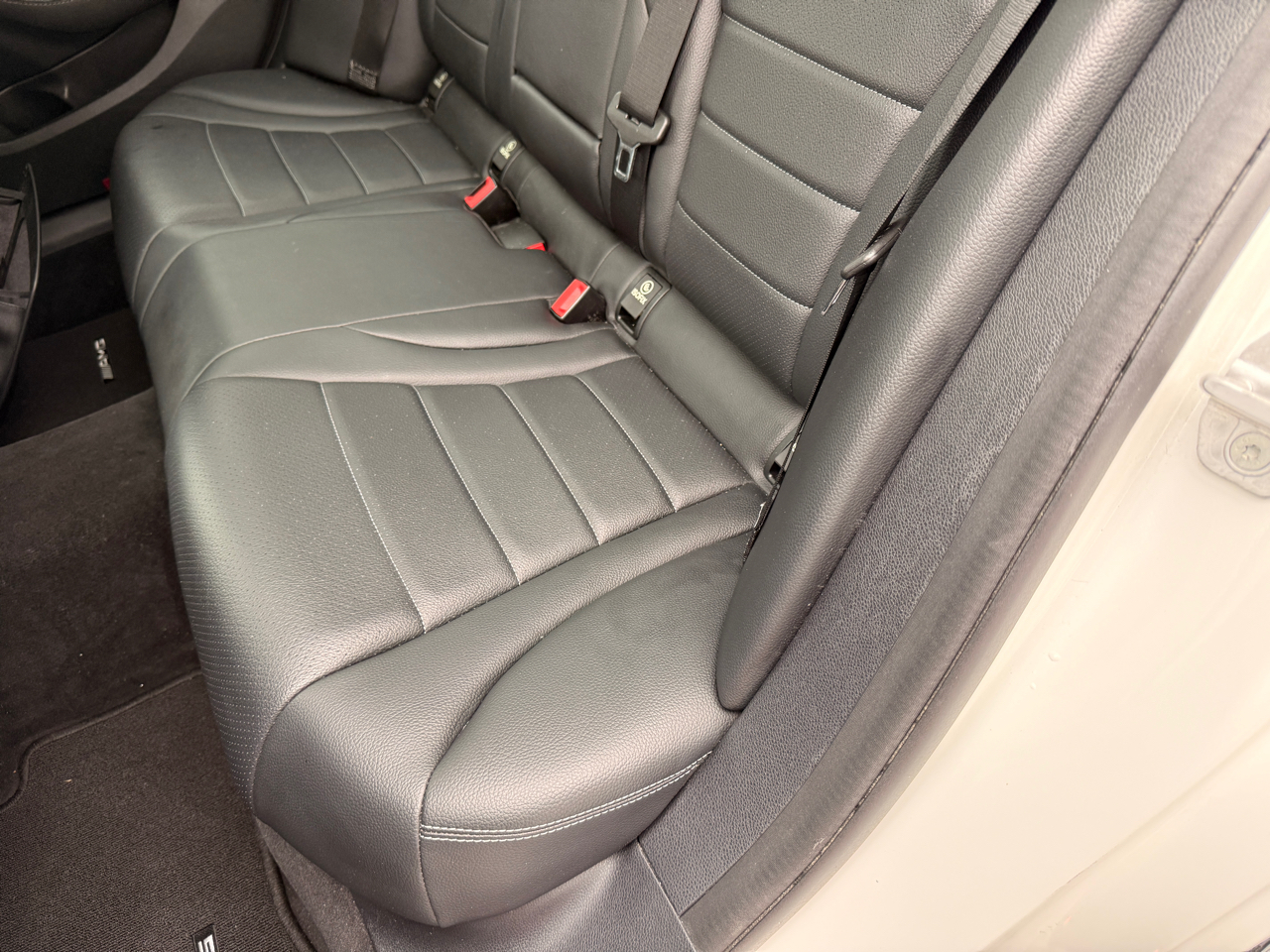 Mercedes-Benz C-Class C400 4MATIC Sedan 2015 Mercedes-Benz C-Class C400 4MATIC Sedan 2015