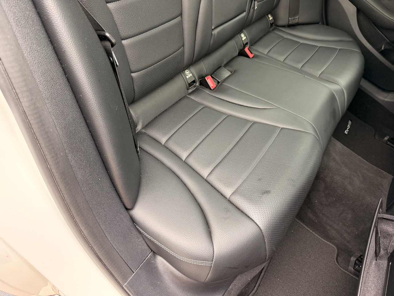 Mercedes-Benz C-Class C400 4MATIC Sedan 2015 Mercedes-Benz C-Class C400 4MATIC Sedan 2015