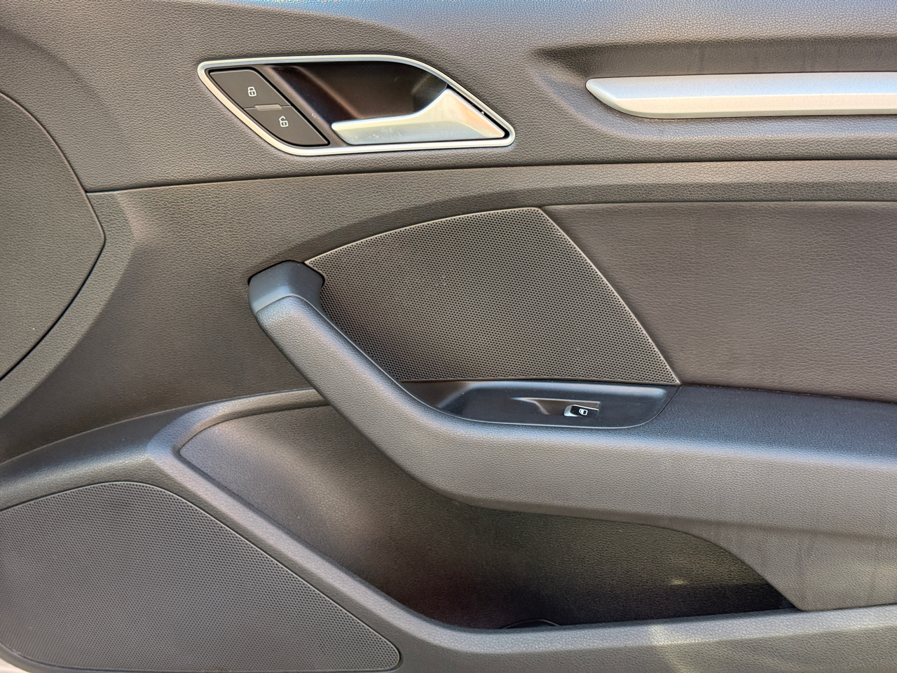 Audi A3 1.8T Premium Cabriolet FWD S tronic 2016 Audi A3 1.8T Premium Cabriolet FWD S tronic 2016