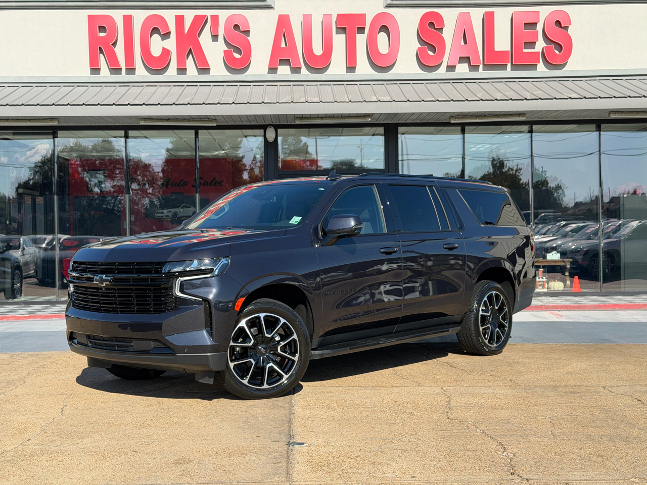 2023 Chevrolet Suburban RST