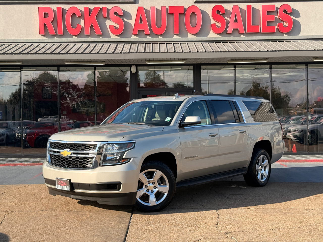 2015 Chevrolet Suburban LT 1500 2WD