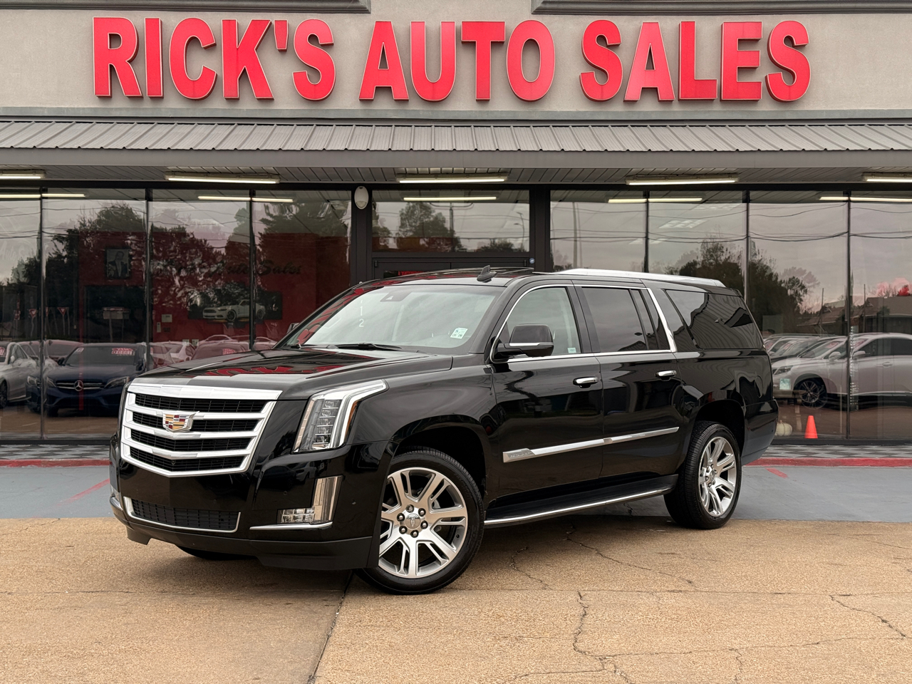 2018 Cadillac Escalade ESV 2WD Luxury