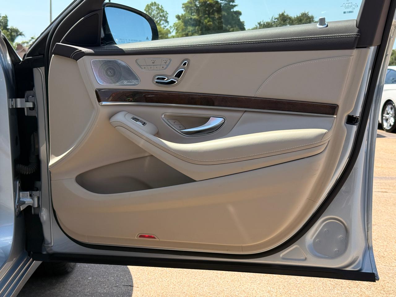 Mercedes-Benz S-Class S550 2016