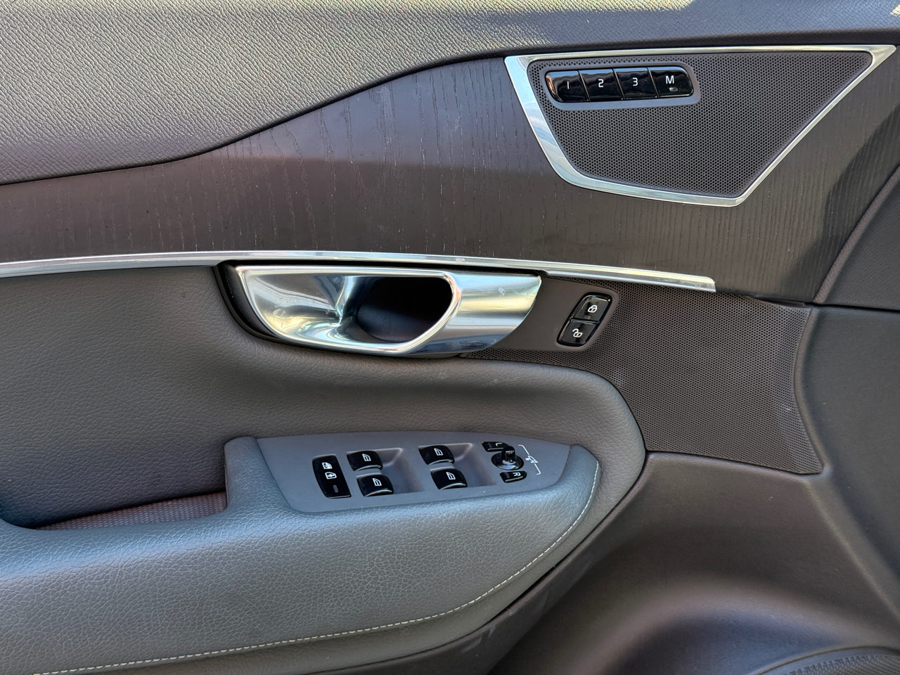 Volvo XC90 T6 Momentum AWD 2020