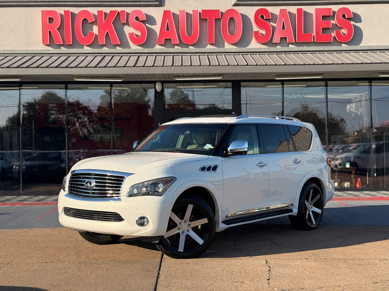2012 Infiniti QX56 2WD