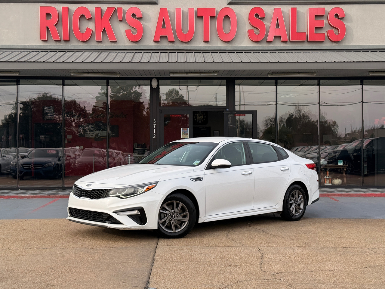 2020 Kia Optima LX's photo