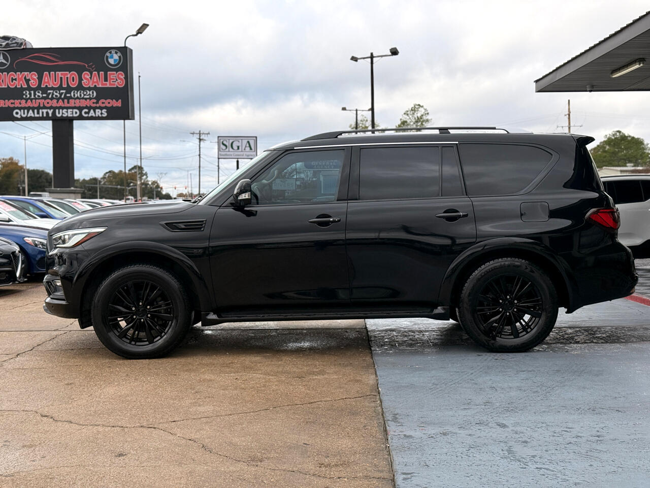 Infiniti QX80 LUXE 2019