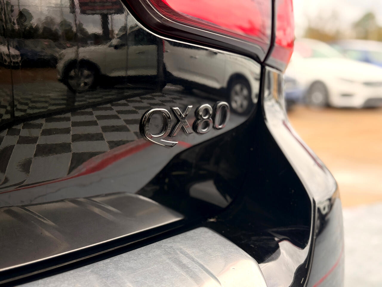 Infiniti QX80 LUXE 2019