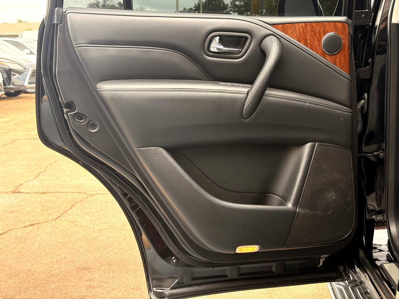 Infiniti QX80 LUXE 2019