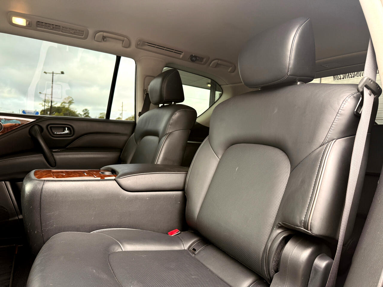 Infiniti QX80 LUXE 2019