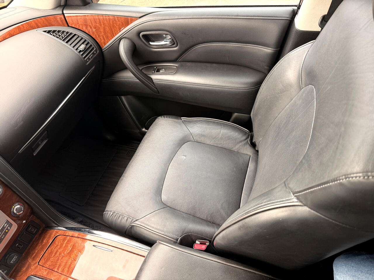 Infiniti QX80 LUXE 2019