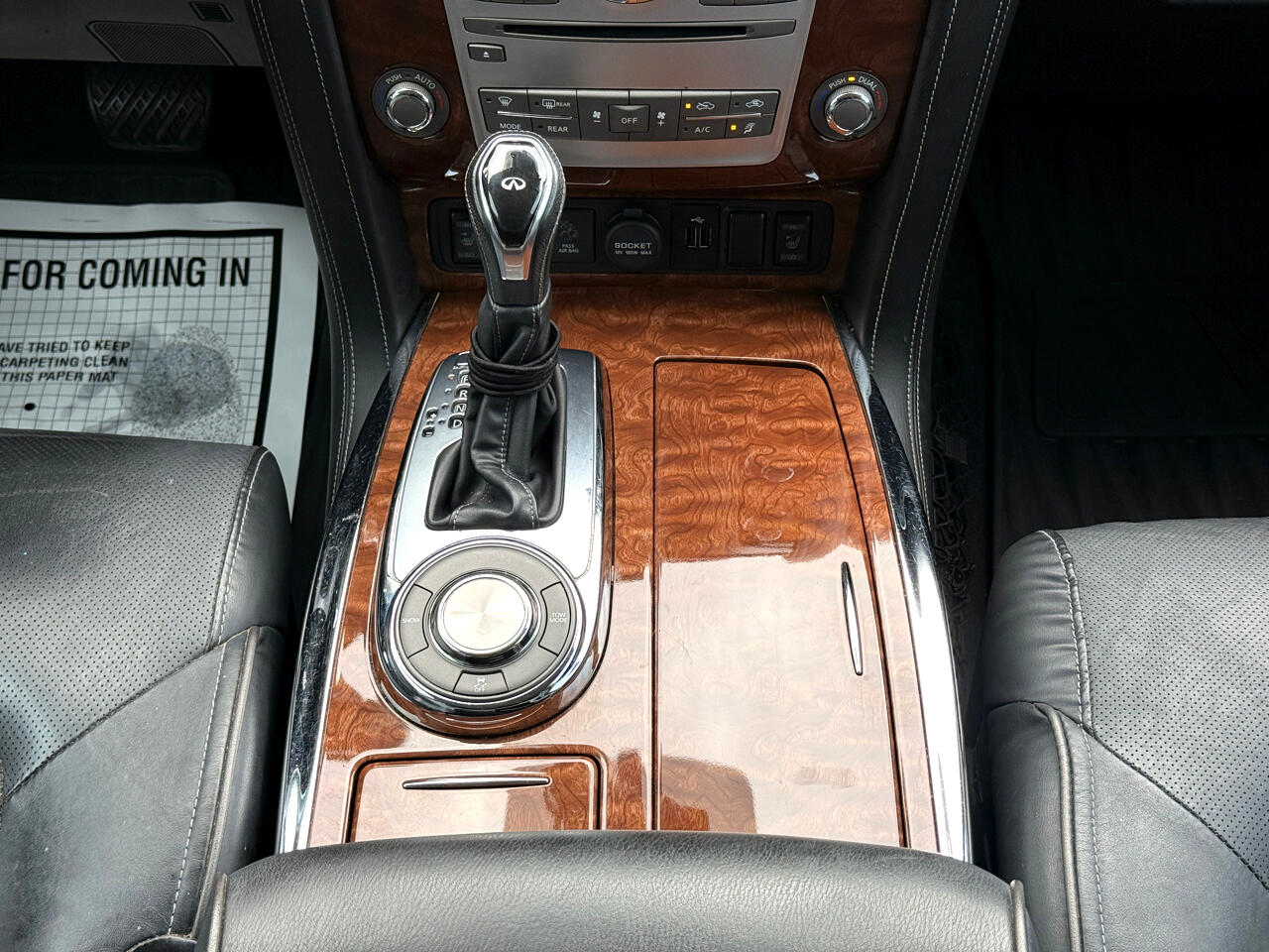 Infiniti QX80 LUXE 2019