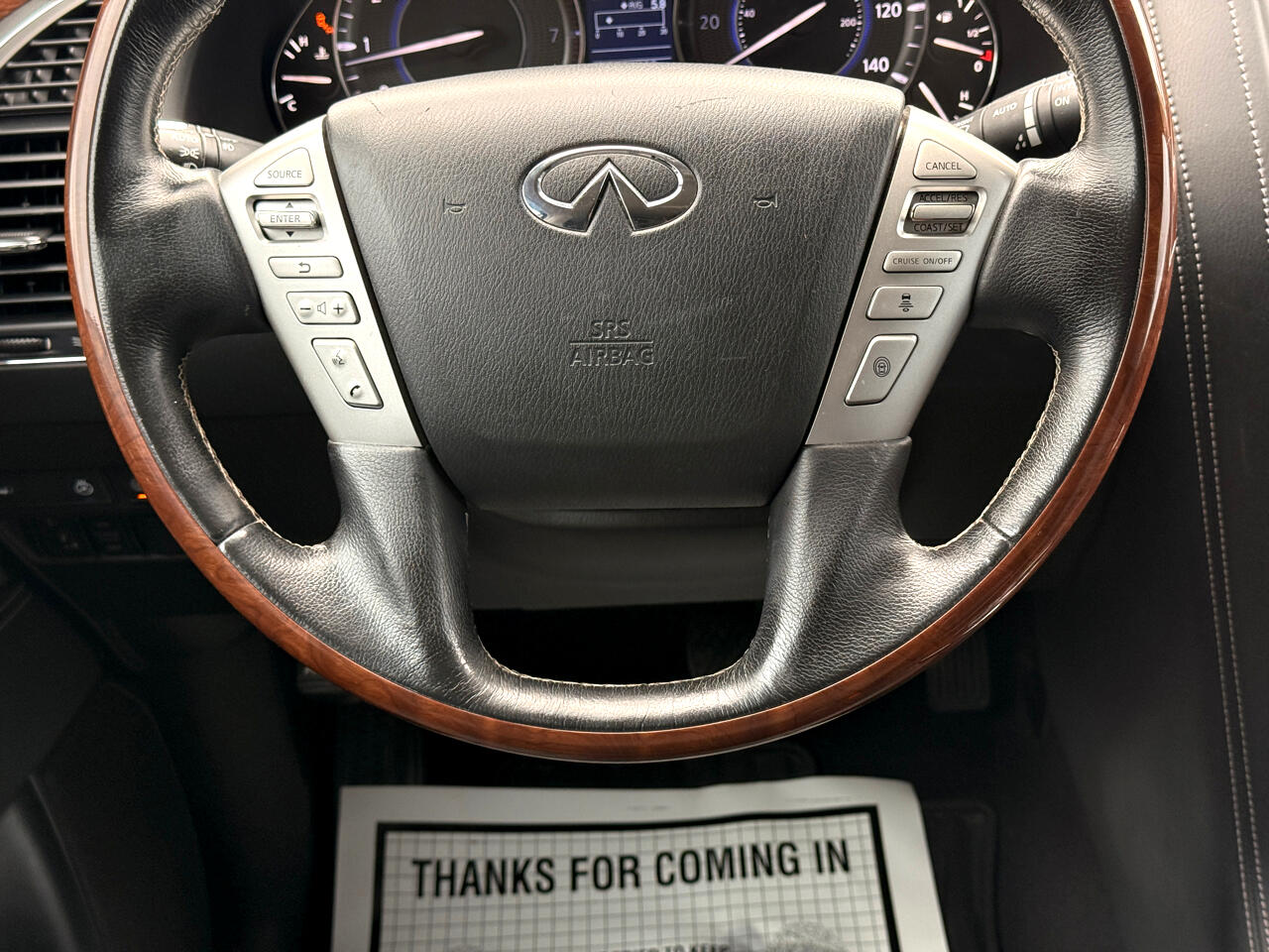 Infiniti QX80 LUXE 2019