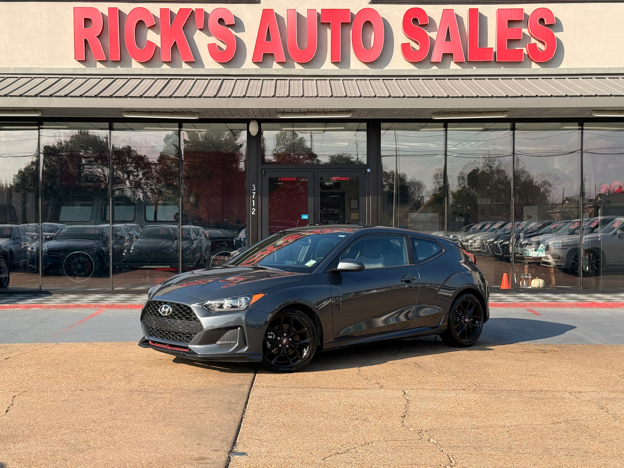 2019 Hyundai Veloster R-Spec's photo