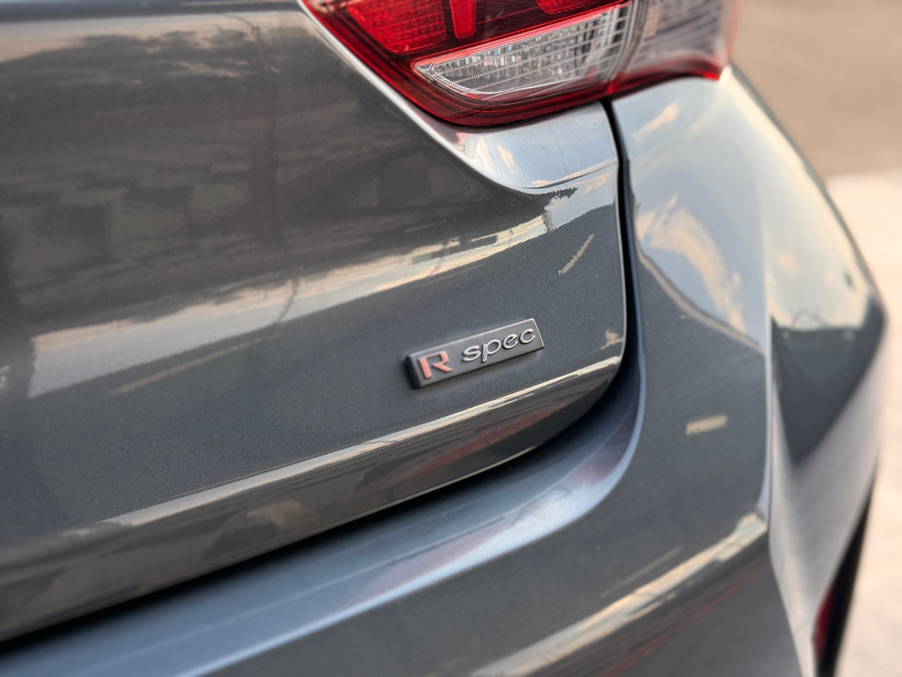 Hyundai Veloster Turbo R-Spec 6M 2019