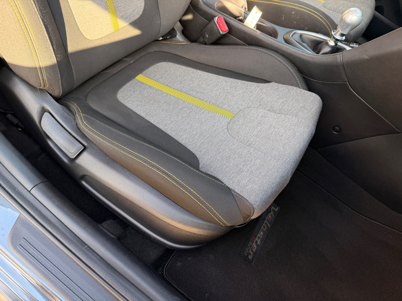 Hyundai Veloster Turbo R-Spec 6M 2019