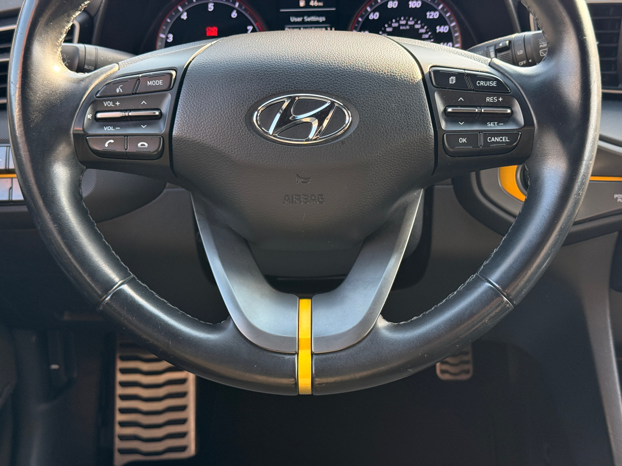 Hyundai Veloster Turbo R-Spec 6M 2019