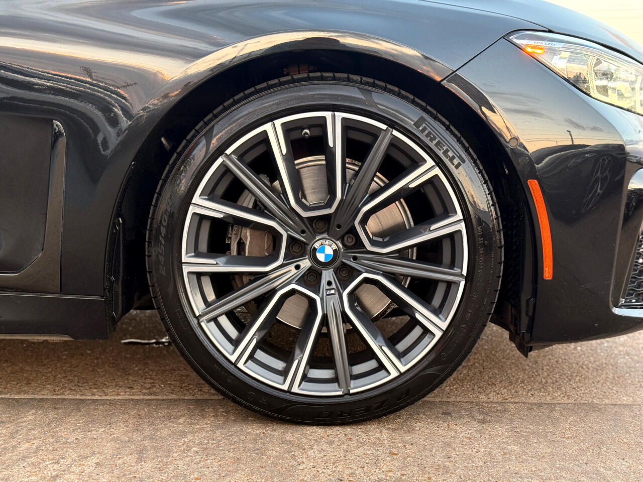 BMW 7-Series 740i 2022