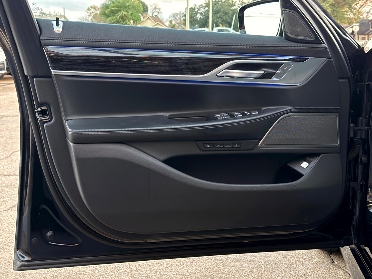 BMW 7-Series 740i 2022