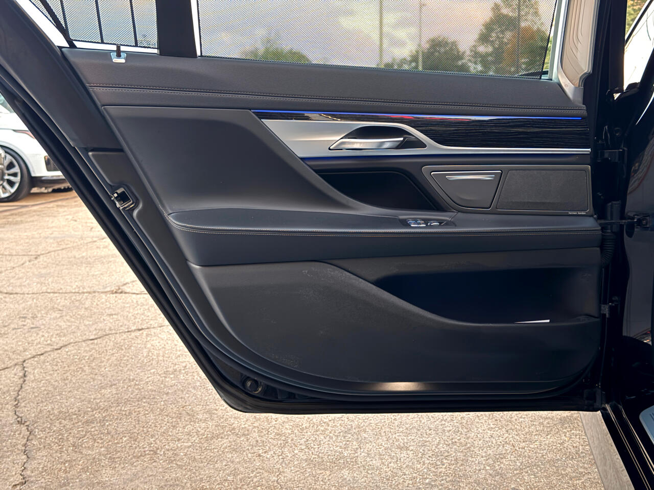 BMW 7-Series 740i 2022