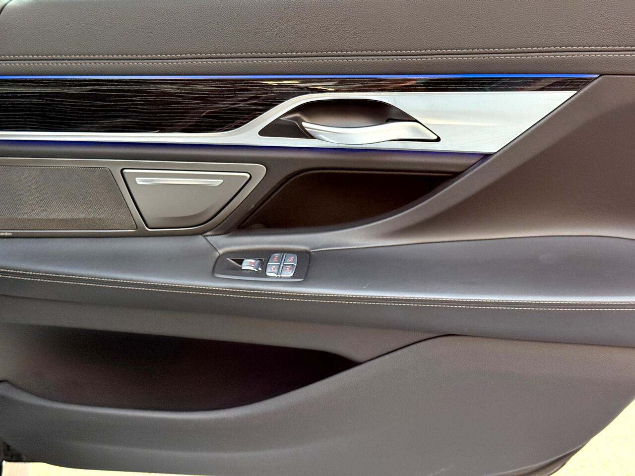 BMW 7-Series 740i 2022