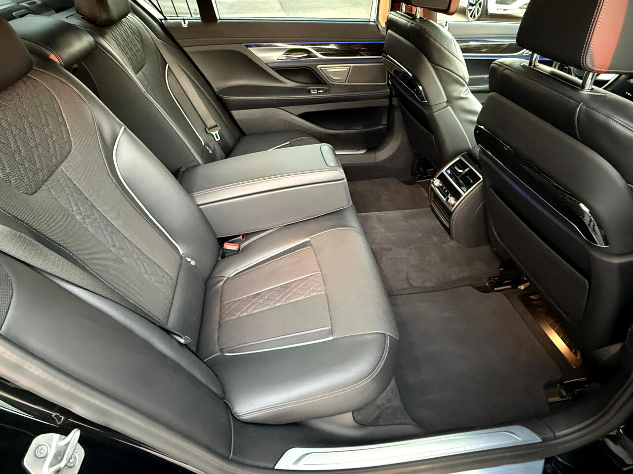 BMW 7-Series 740i 2022
