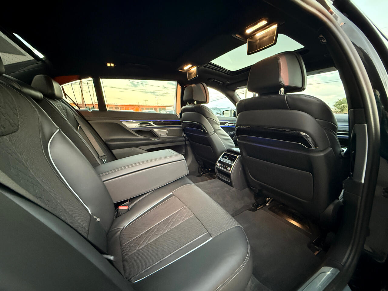 BMW 7-Series 740i 2022